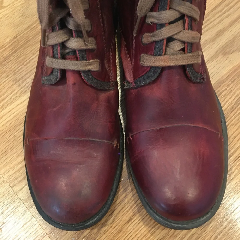 Wine Leather / Grey Flannel Lace Up BUGATTI Boots size 37‎